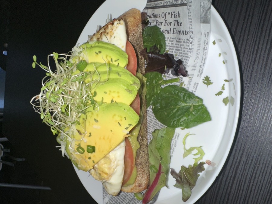 Tostada con aguacate de Marejadas